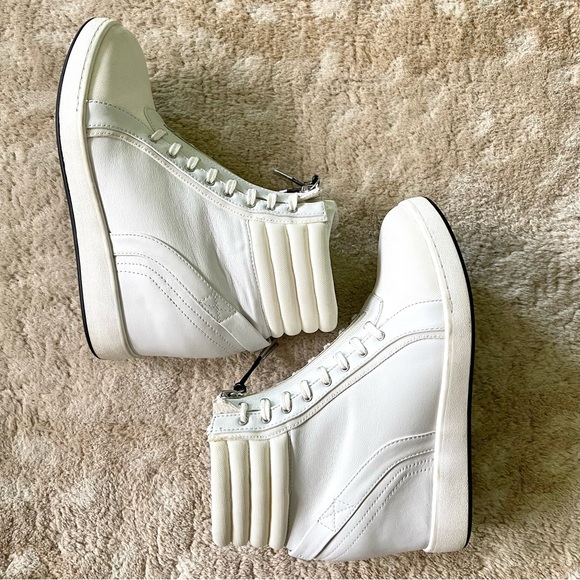 L.A.M.B Georgi White Leather Hidden Wedge Zip Up High Top Sneaker Size 8 1/2 - Picture 7 of 15